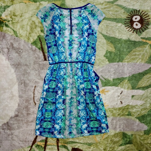 EUC Mossimo Patterned Dress - Picture 2 of 8